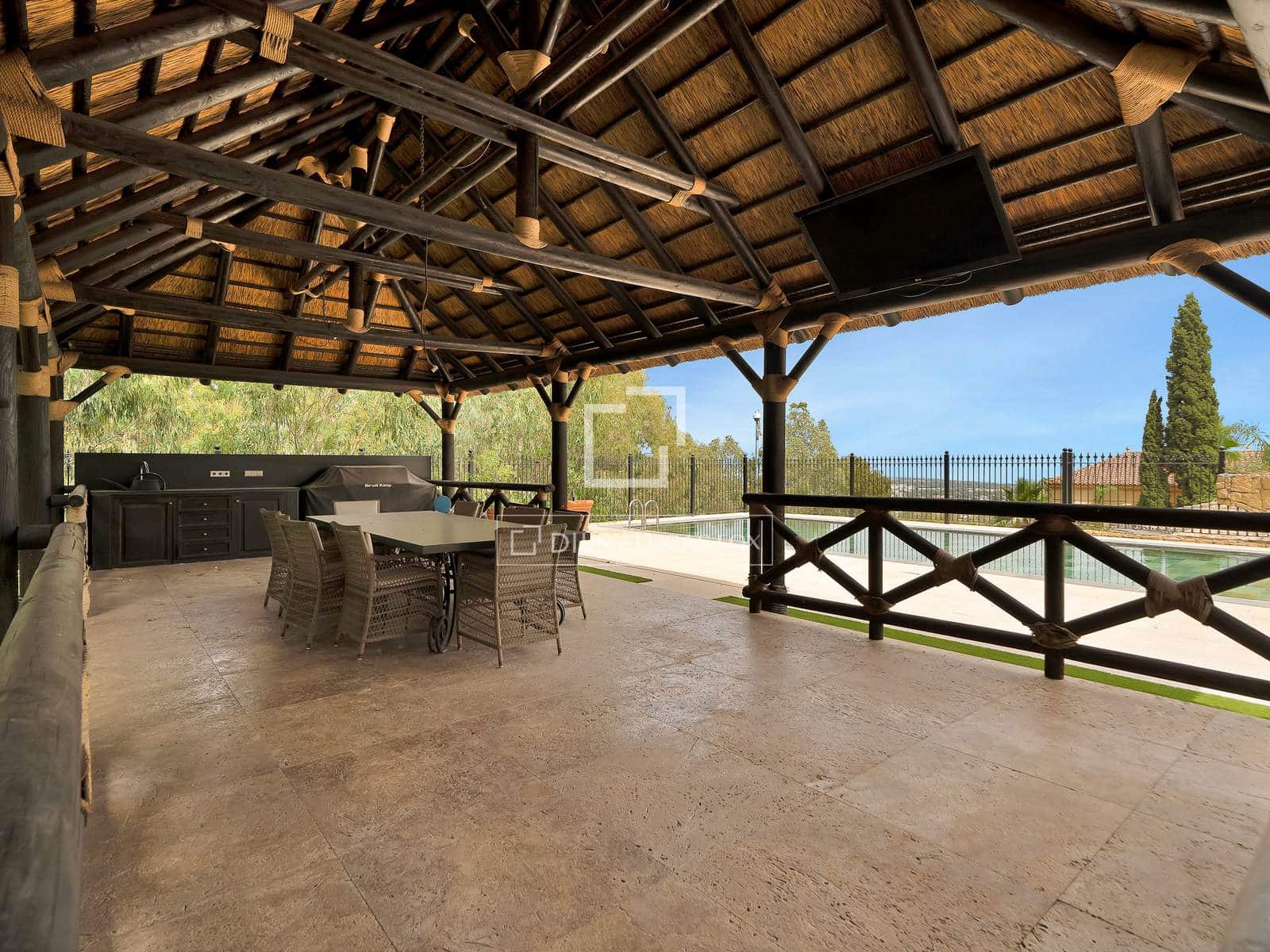 7 bedroom Villa for sale in Benahavis with pool garage - € 3,100,000 (Ref: 10160610)