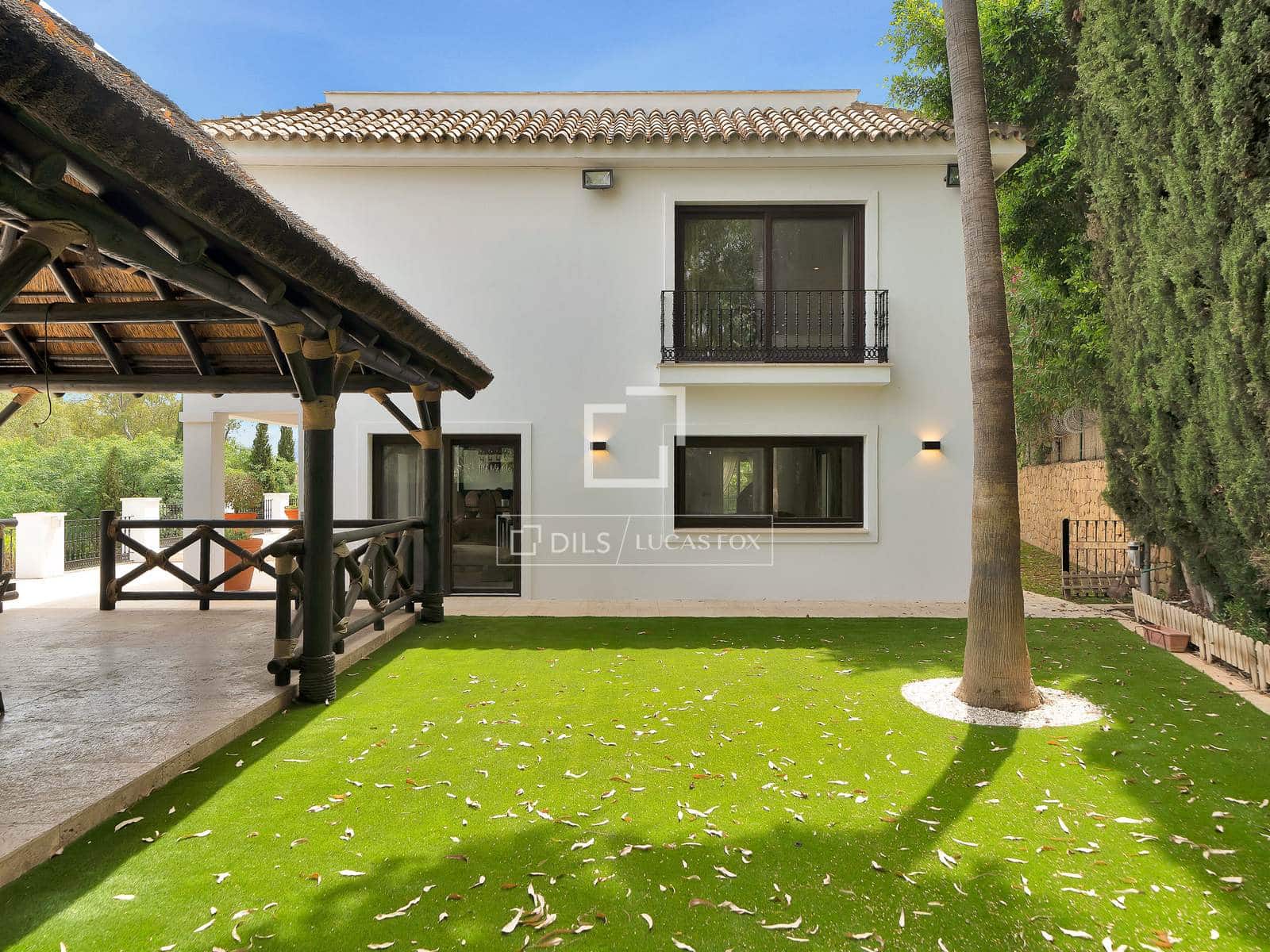 7 bedroom Villa for sale in Benahavis with pool garage - € 3,100,000 (Ref: 10160610)