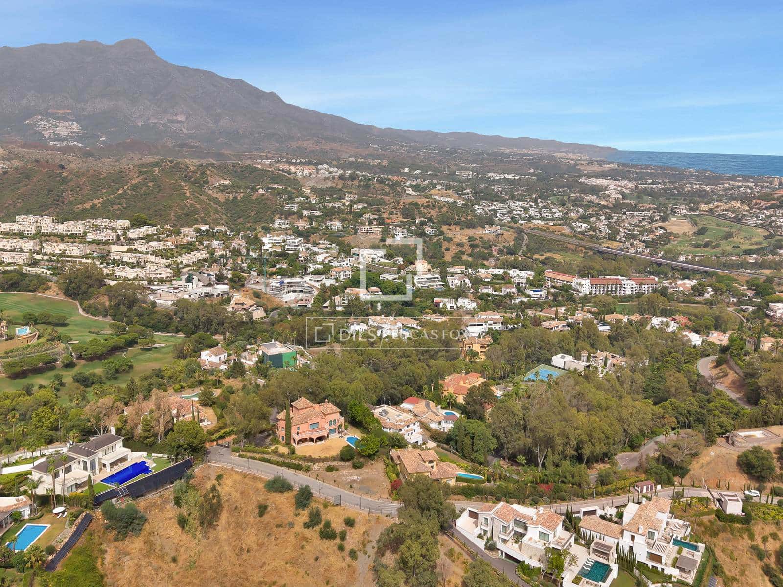 7 bedroom Villa for sale in Benahavis with pool garage - € 3,100,000 (Ref: 10160610)