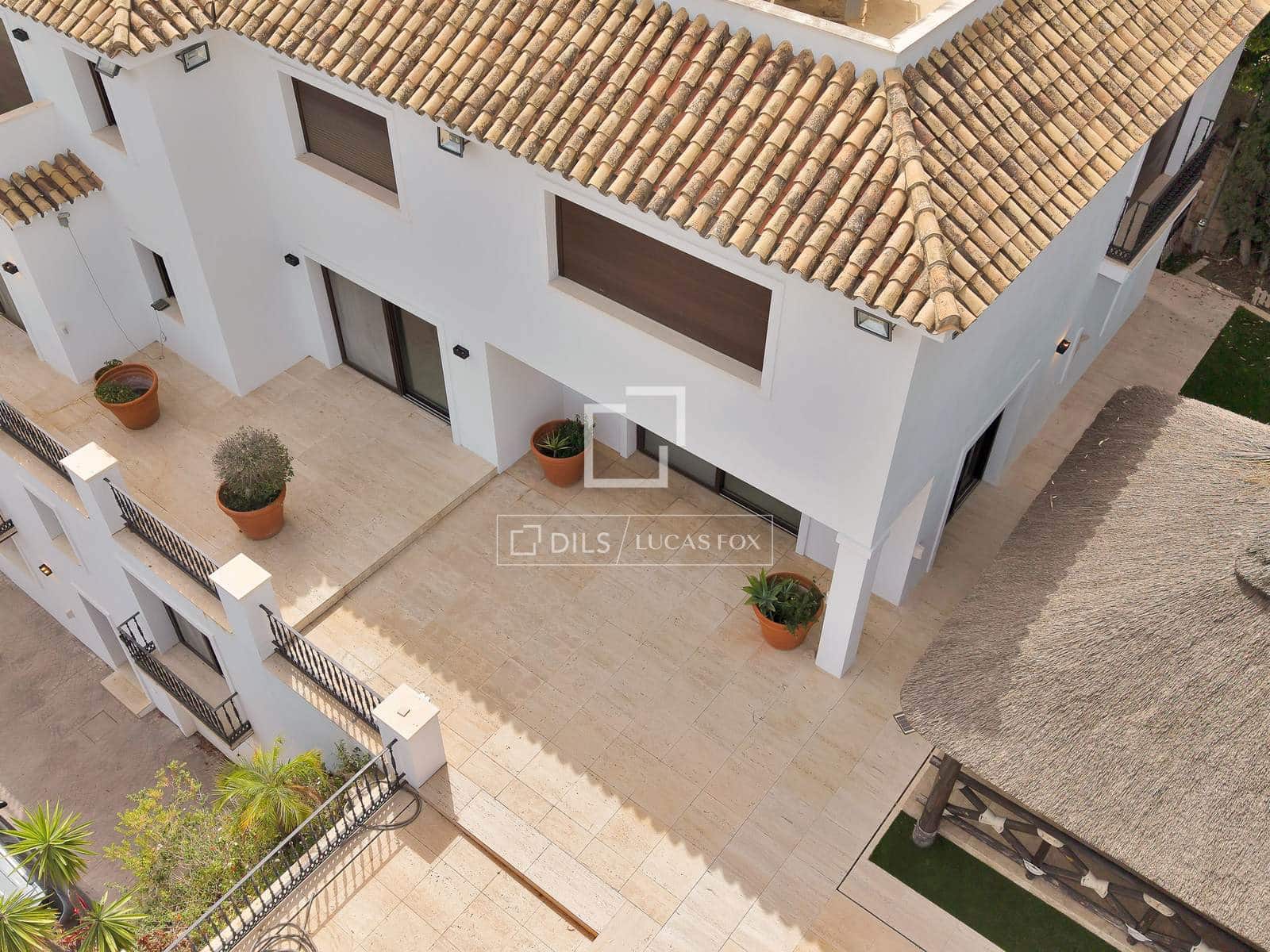 7 bedroom Villa for sale in Benahavis with pool garage - € 3,100,000 (Ref: 10160610)