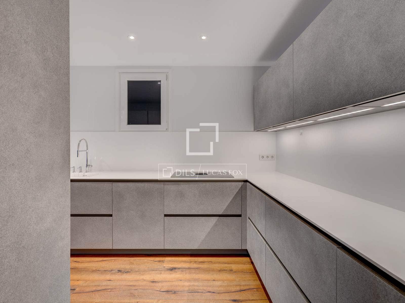 2 soveværelse Lejlighed til salg i Donostia-San Sebastian - € 990.000 (Ref: 10160611)