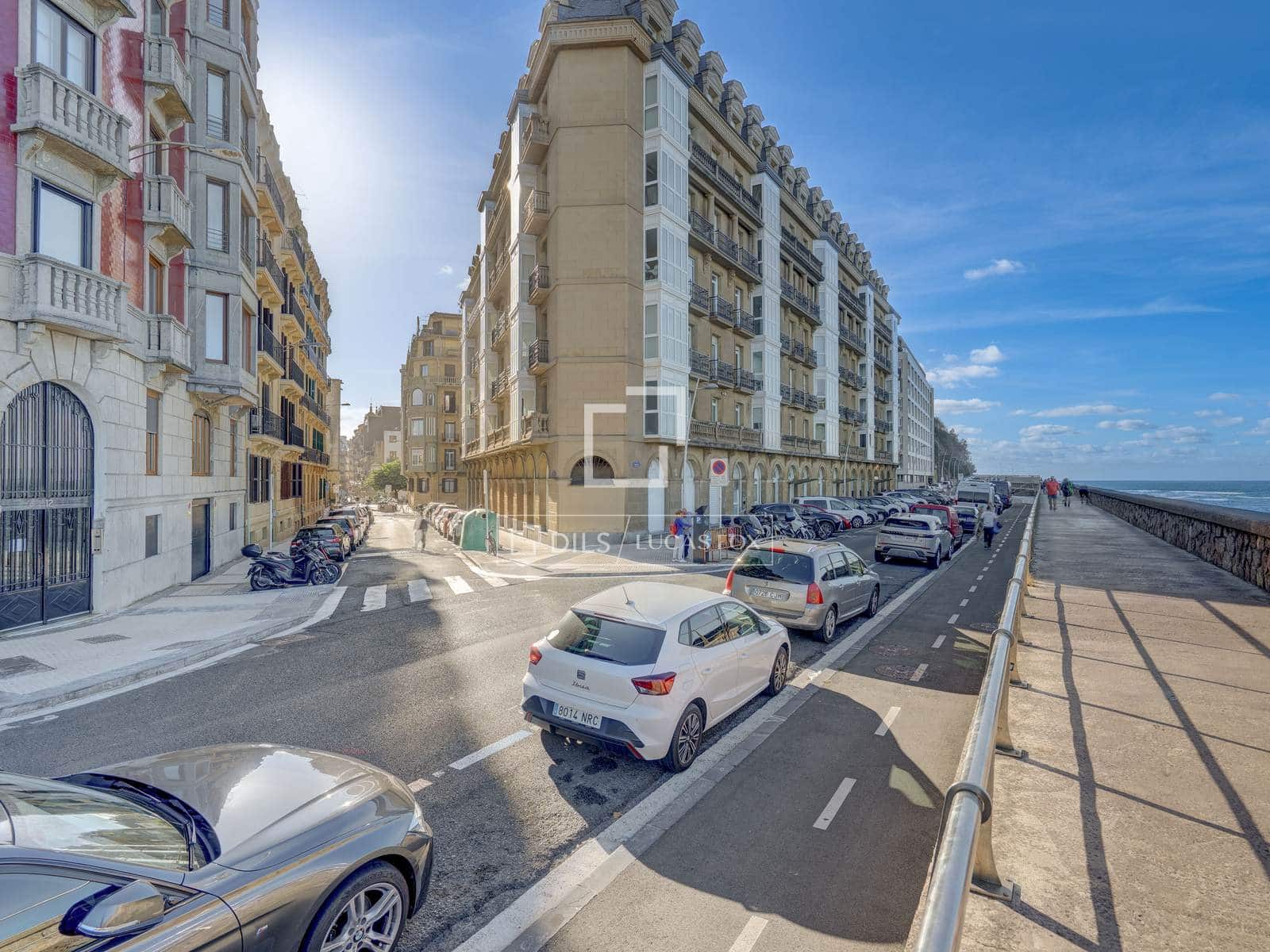 2 soveværelse Lejlighed til salg i Donostia-San Sebastian - € 990.000 (Ref: 10160611)