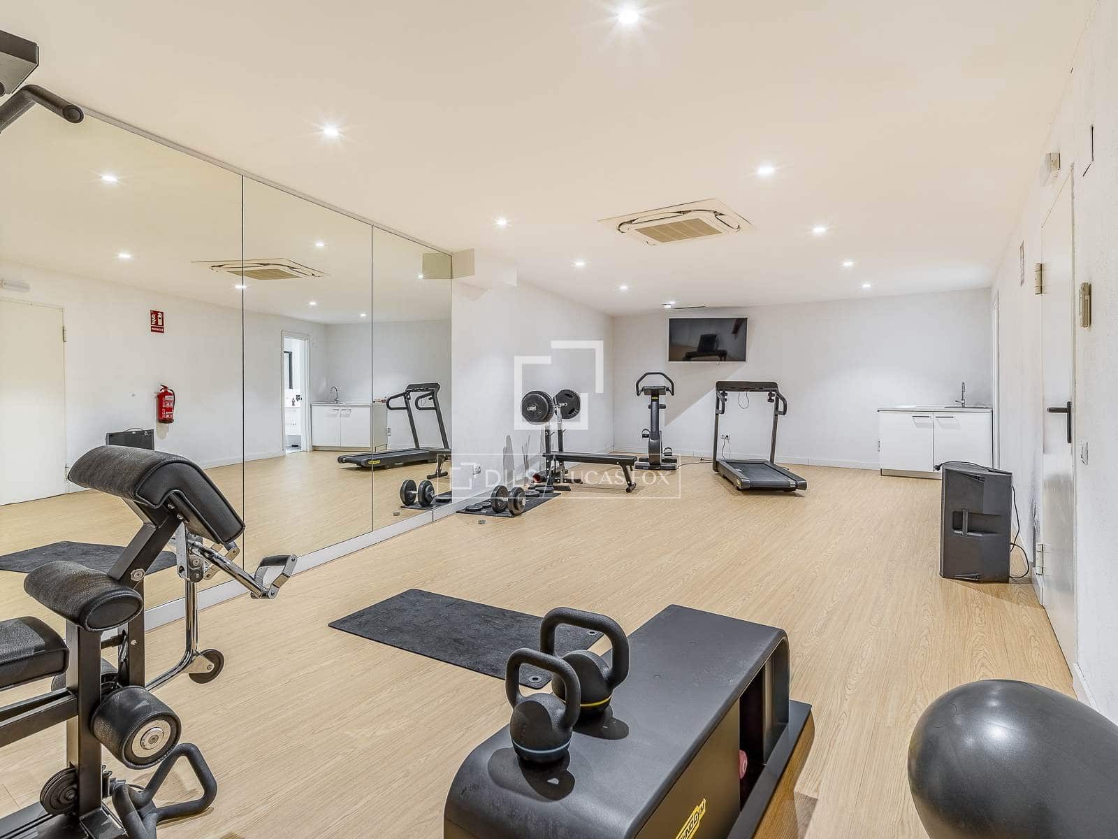 2 sovrum Lägenhet till salu i Barcelona stad med pool - 700 000 € (Ref: 10160612)
