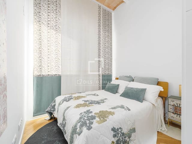 2 sovrum Lägenhet till salu i El Poble Sec, Barcelona stad med pool - 700 000 € (Ref: 10160612)