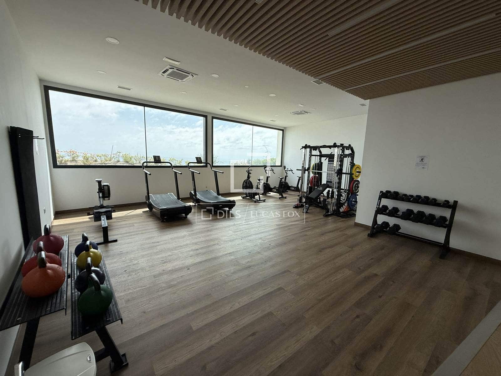 2 soveværelse Lejlighed til salg i Fuengirola med swimmingpool garage - € 695.000 (Ref: 10160614)
