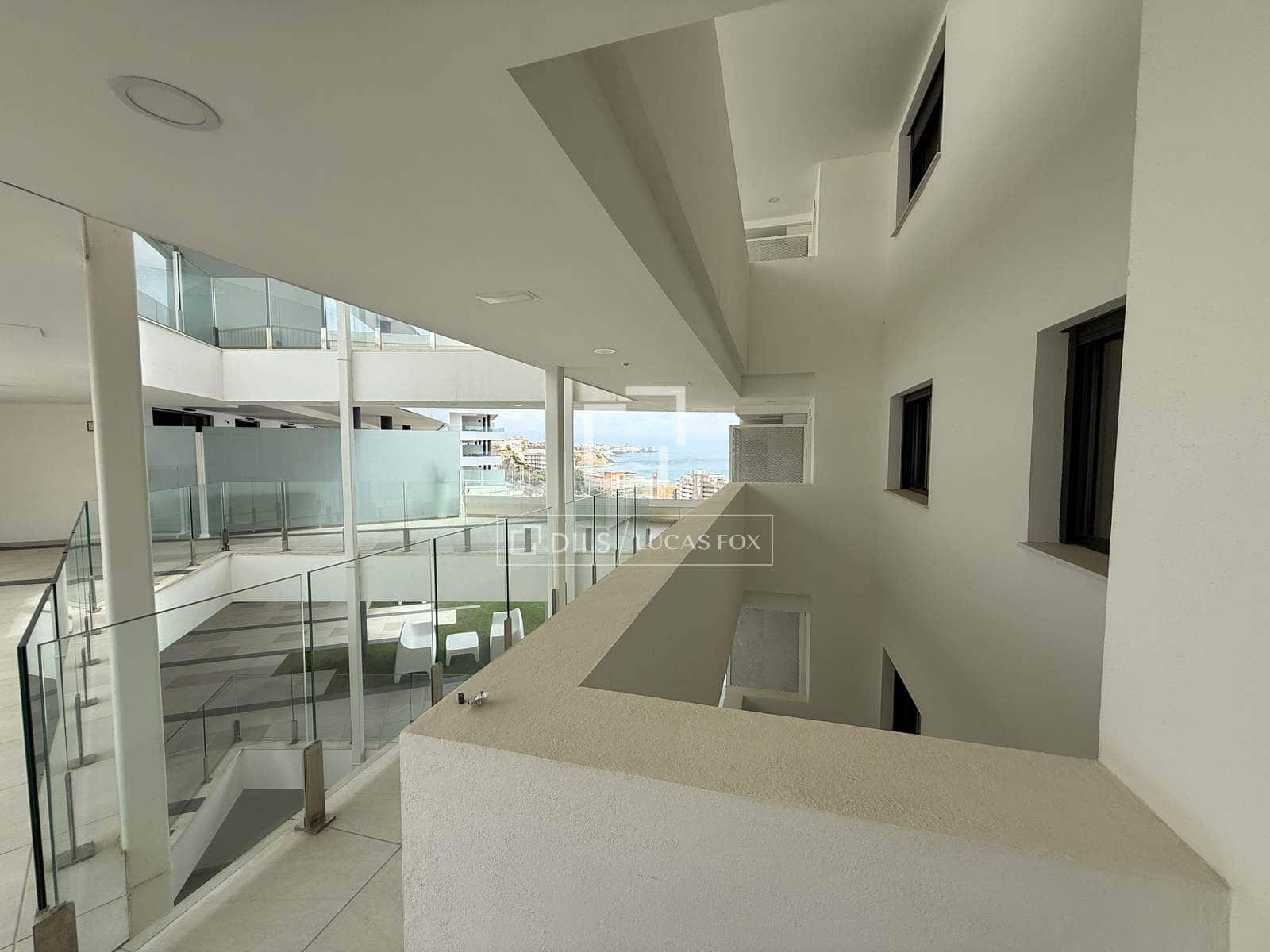 2 soveværelse Lejlighed til salg i Fuengirola med swimmingpool garage - € 695.000 (Ref: 10160614)
