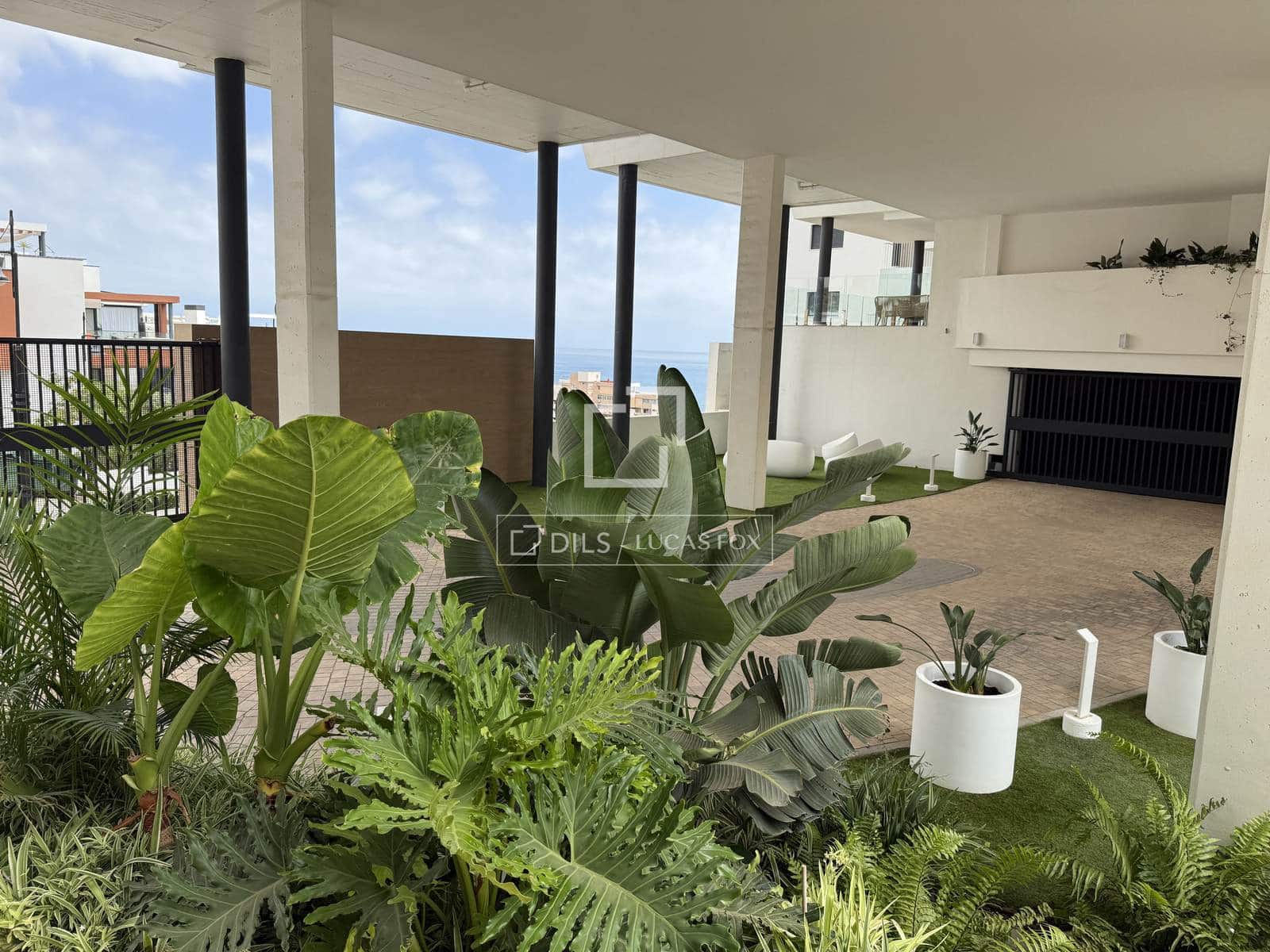 2 soveværelse Lejlighed til salg i Fuengirola med swimmingpool garage - € 695.000 (Ref: 10160614)