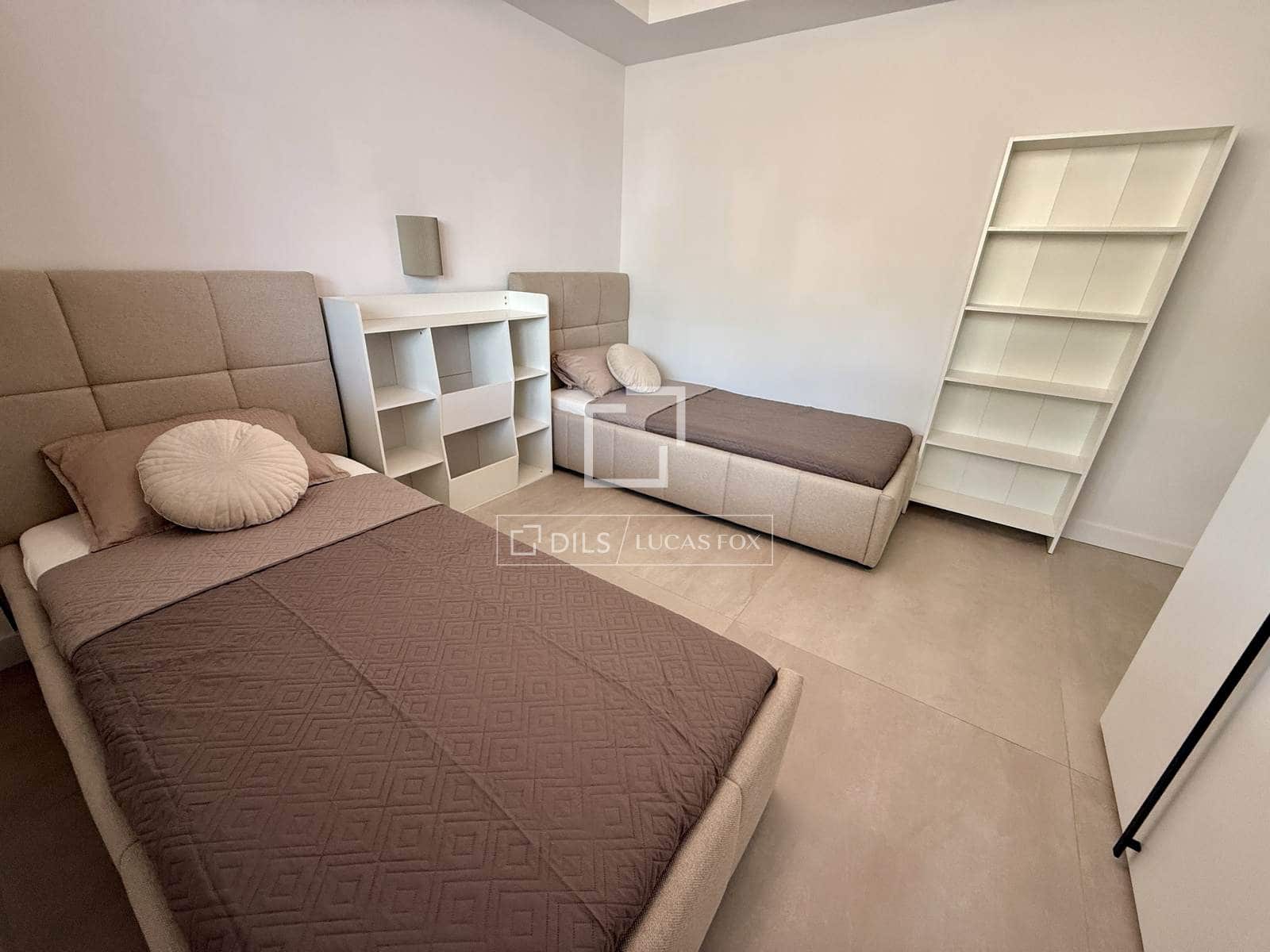 2 soveværelse Lejlighed til salg i Fuengirola med swimmingpool garage - € 945.000 (Ref: 10160615)