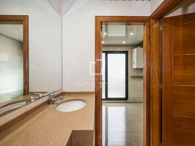 4 quarto Moradia para arrendar em Sant Cugat del Vallès - 5 800 € (Ref: 10160619)