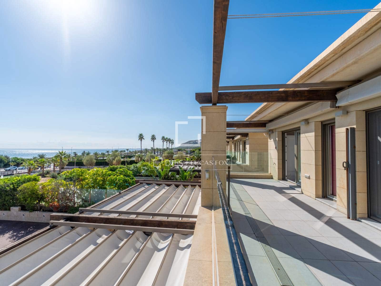 4 bedroom Villa for rent in Arenales del Sol with pool garage - € 4,500 (Ref: 10161777)