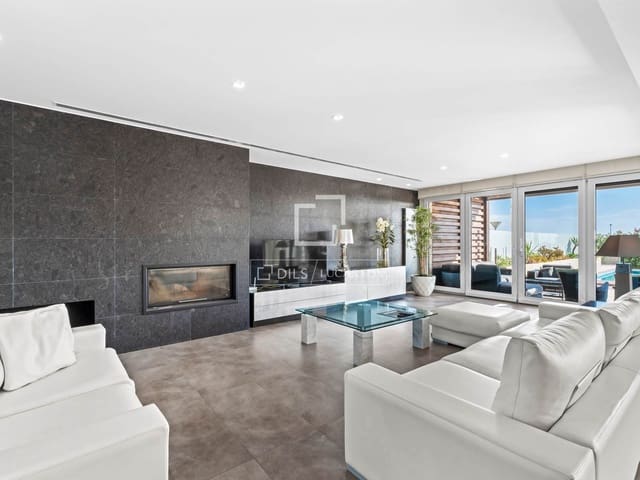 4 soveværelse Villa til leje i Arenales del Sol, Elche / Elx med swimmingpool garage - € 4.500 (Ref: 10161777)