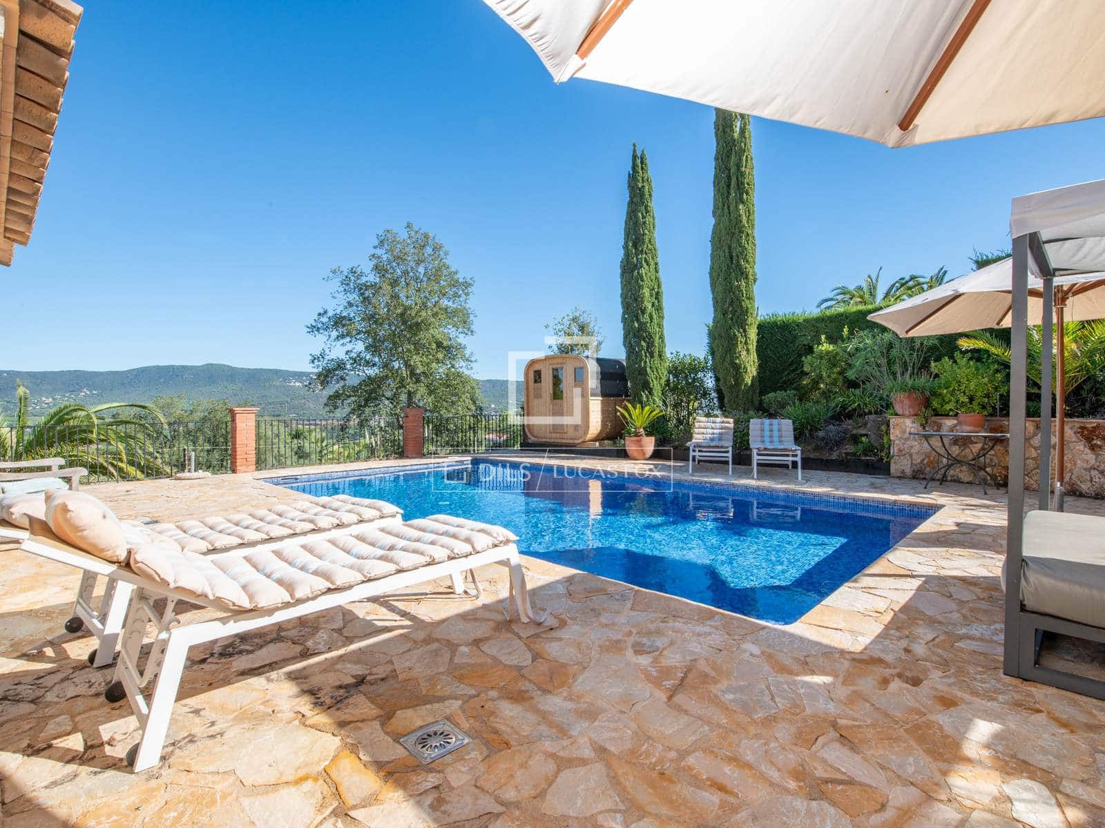 4 bedroom Villa for sale in Santa Cristina d'Aro with pool garage - € 1,195,000 (Ref: 10161914)
