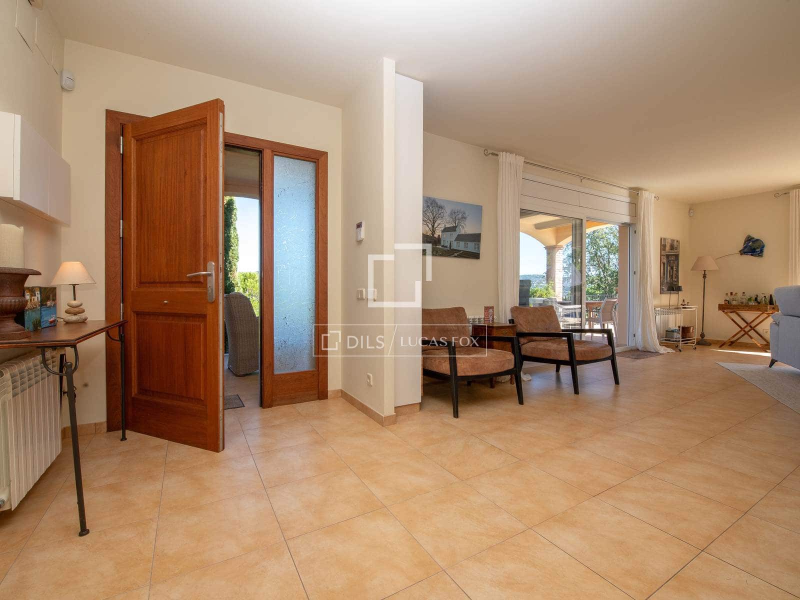4 bedroom Villa for sale in Santa Cristina d'Aro with pool garage - € 1,195,000 (Ref: 10161914)