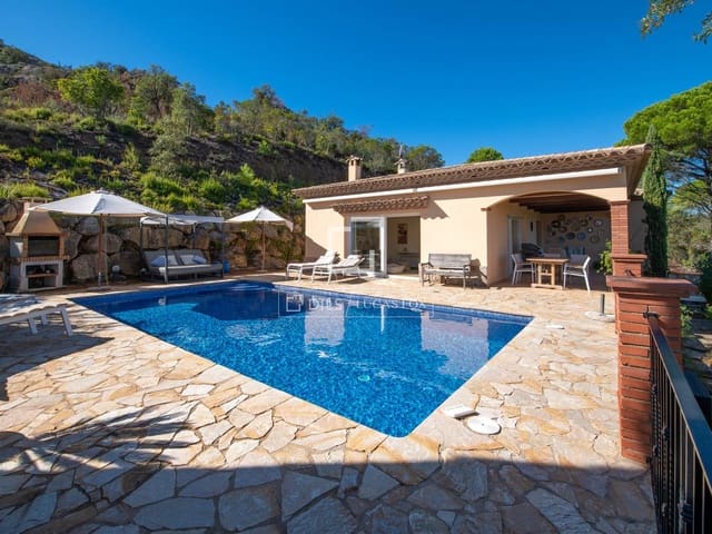 4 Zimmer Villa zu verkaufen in Santa Cristina d'Aro mit Pool Garage - 1.195.000 € (Ref: 10161914)