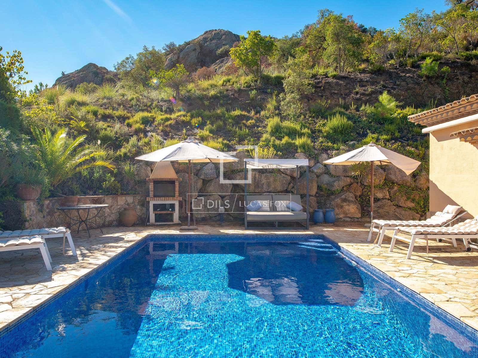 4 bedroom Villa for sale in Santa Cristina d'Aro with pool garage - € 1,195,000 (Ref: 10161914)