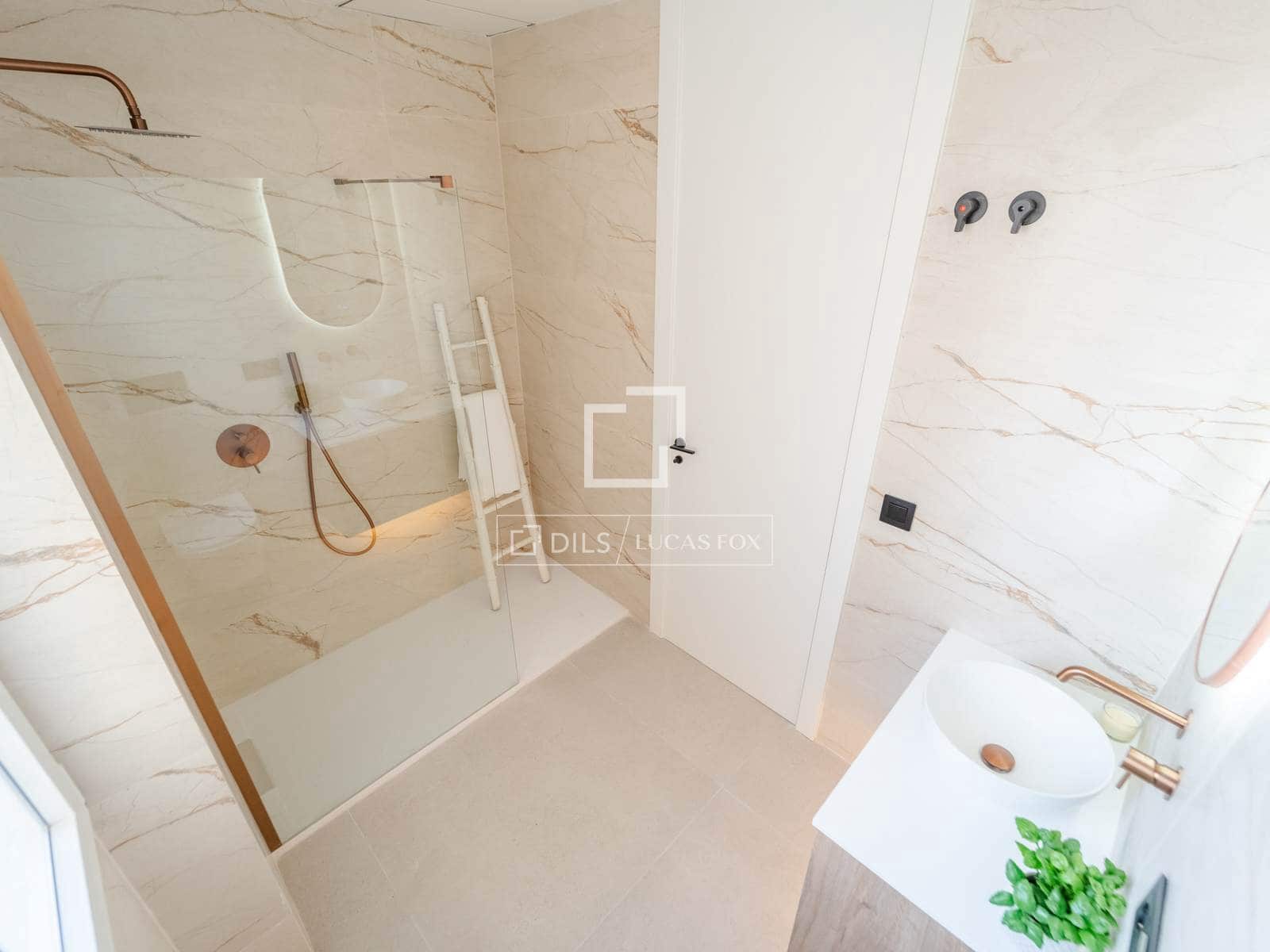 3 soveværelse Lejlighed til salg i Valencia by - € 799.000 (Ref: 10163213)
