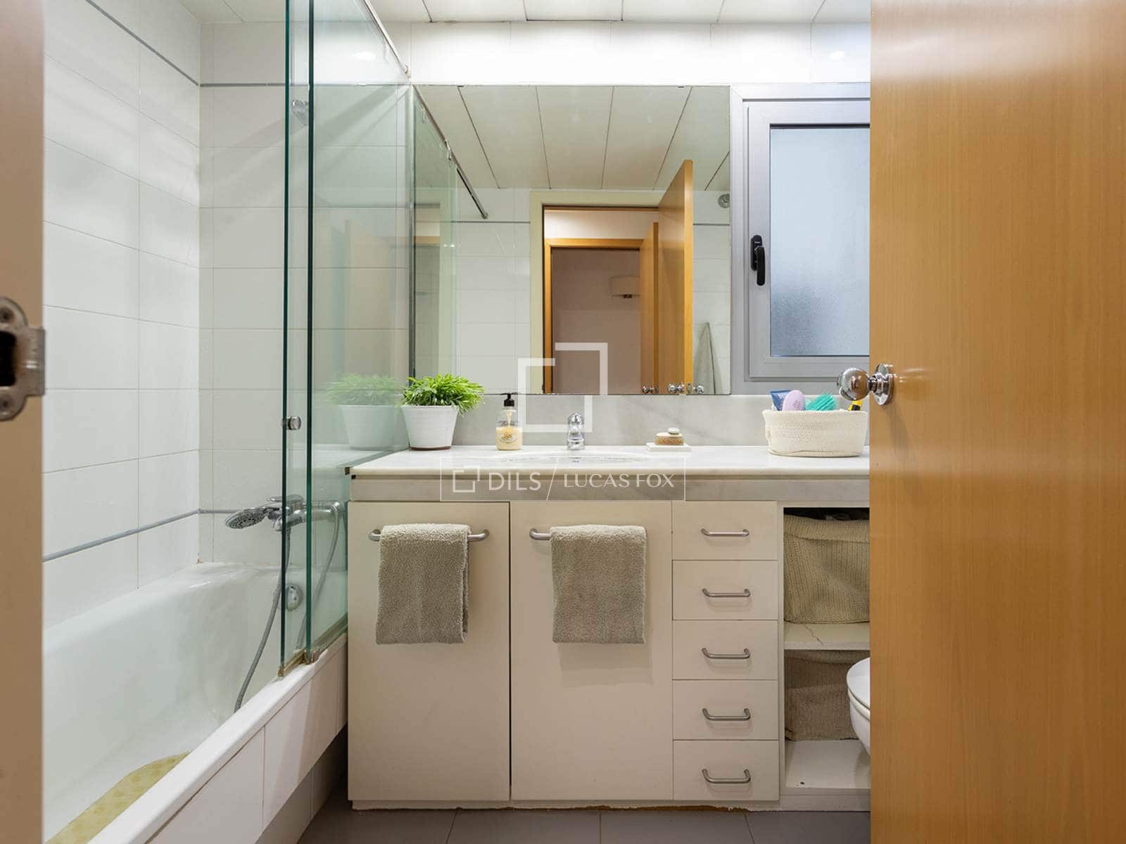 4 soverom Leilighet til salgs i Barcelona by med garasje - € 800 000 (Ref: 10163323)