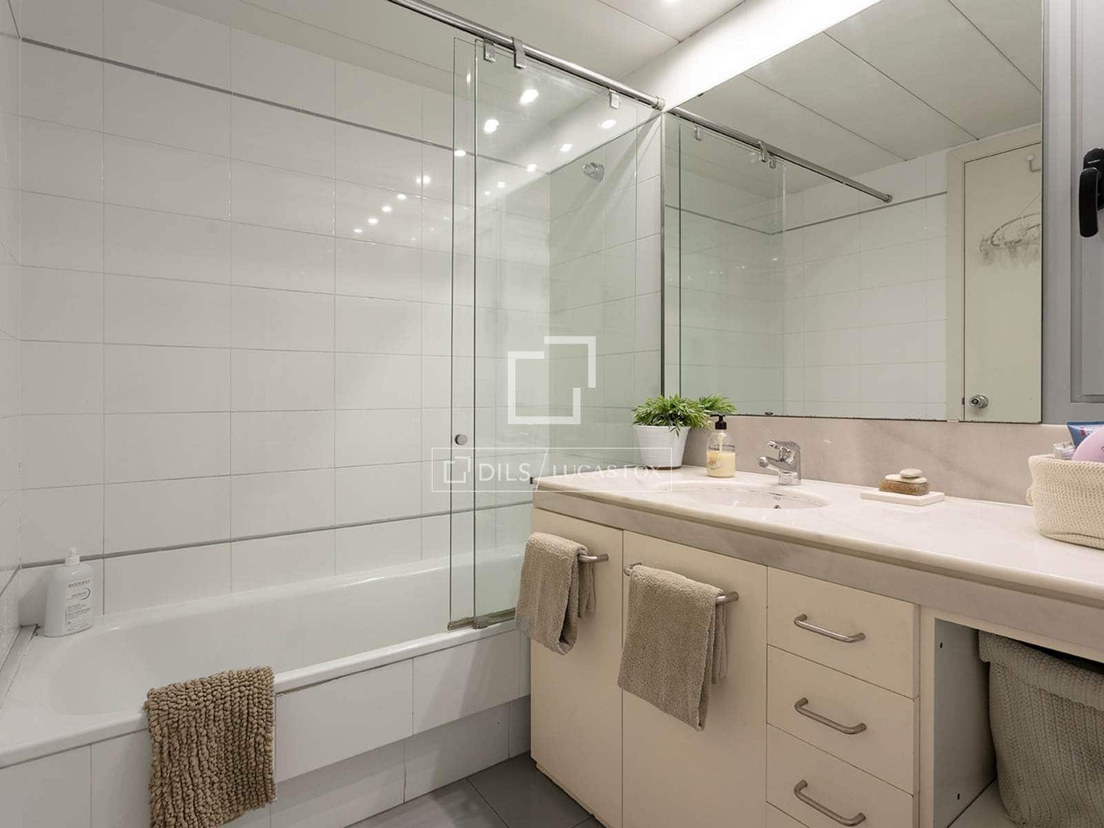 4 soverom Leilighet til salgs i Barcelona by med garasje - € 800 000 (Ref: 10163323)