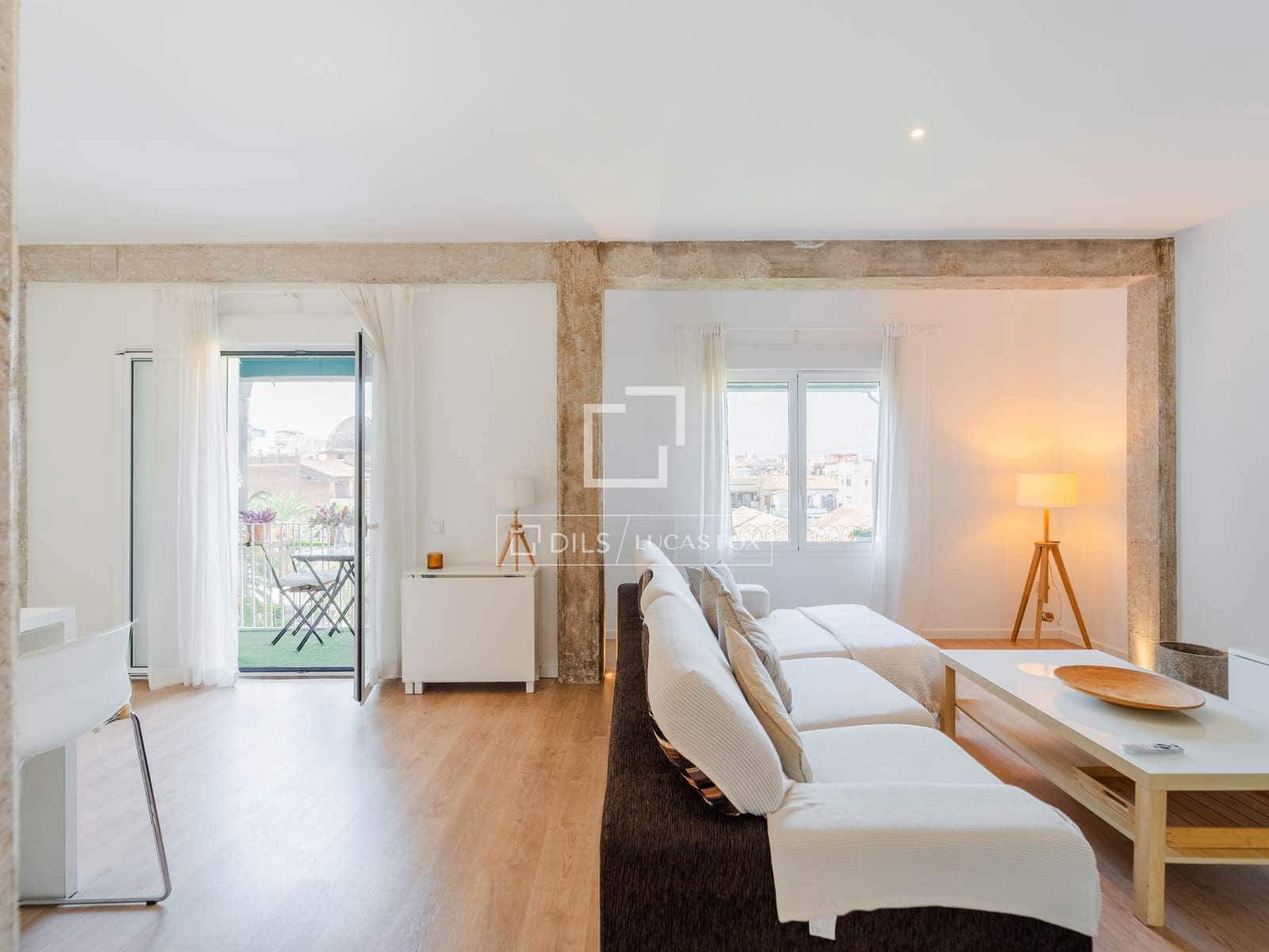 2 bedroom Apartment for rent in Valencia city - € 2,000 (Ref: 10163325)