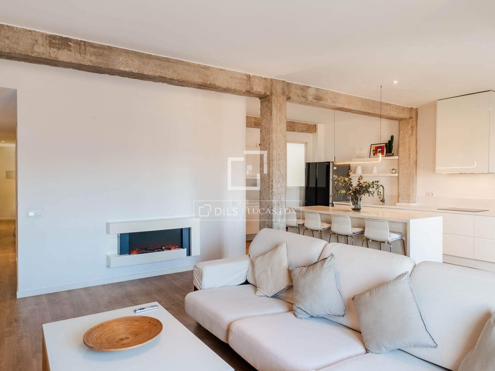 2 bedroom Apartment for rent in Valencia city - € 2,000 (Ref: 10163325)