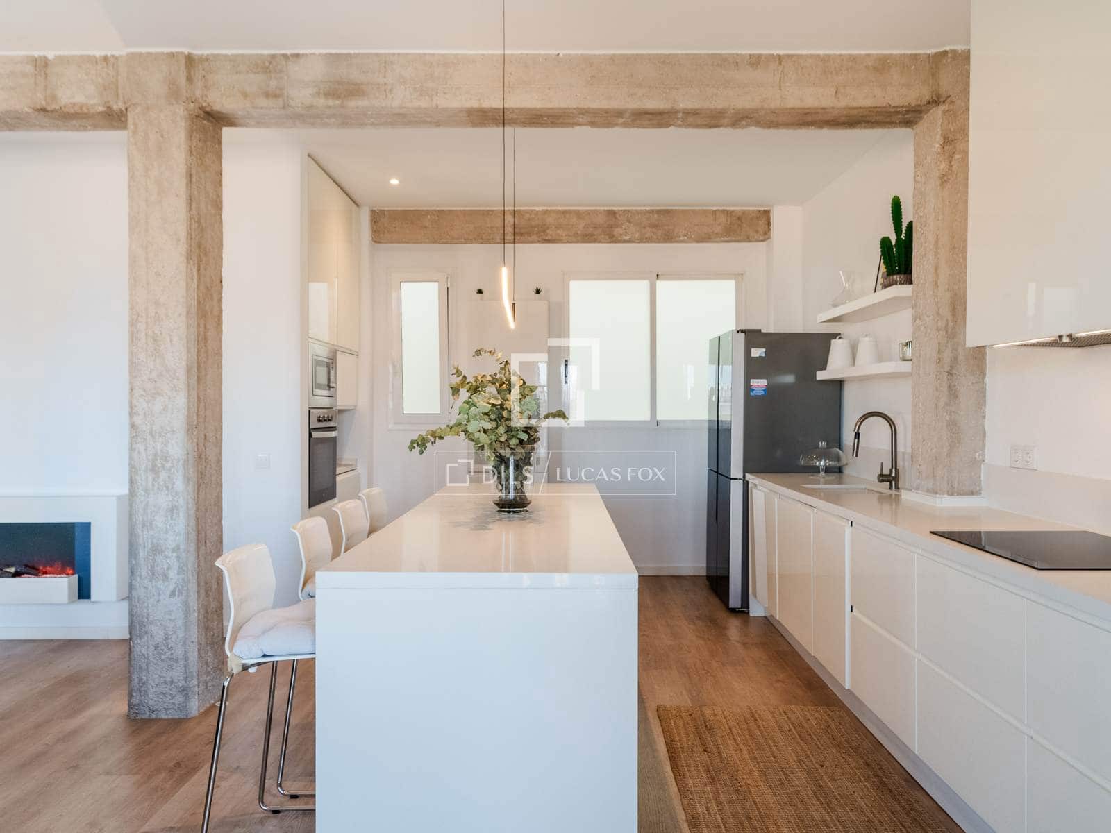 2 bedroom Apartment for rent in Valencia city - € 2,000 (Ref: 10163325)