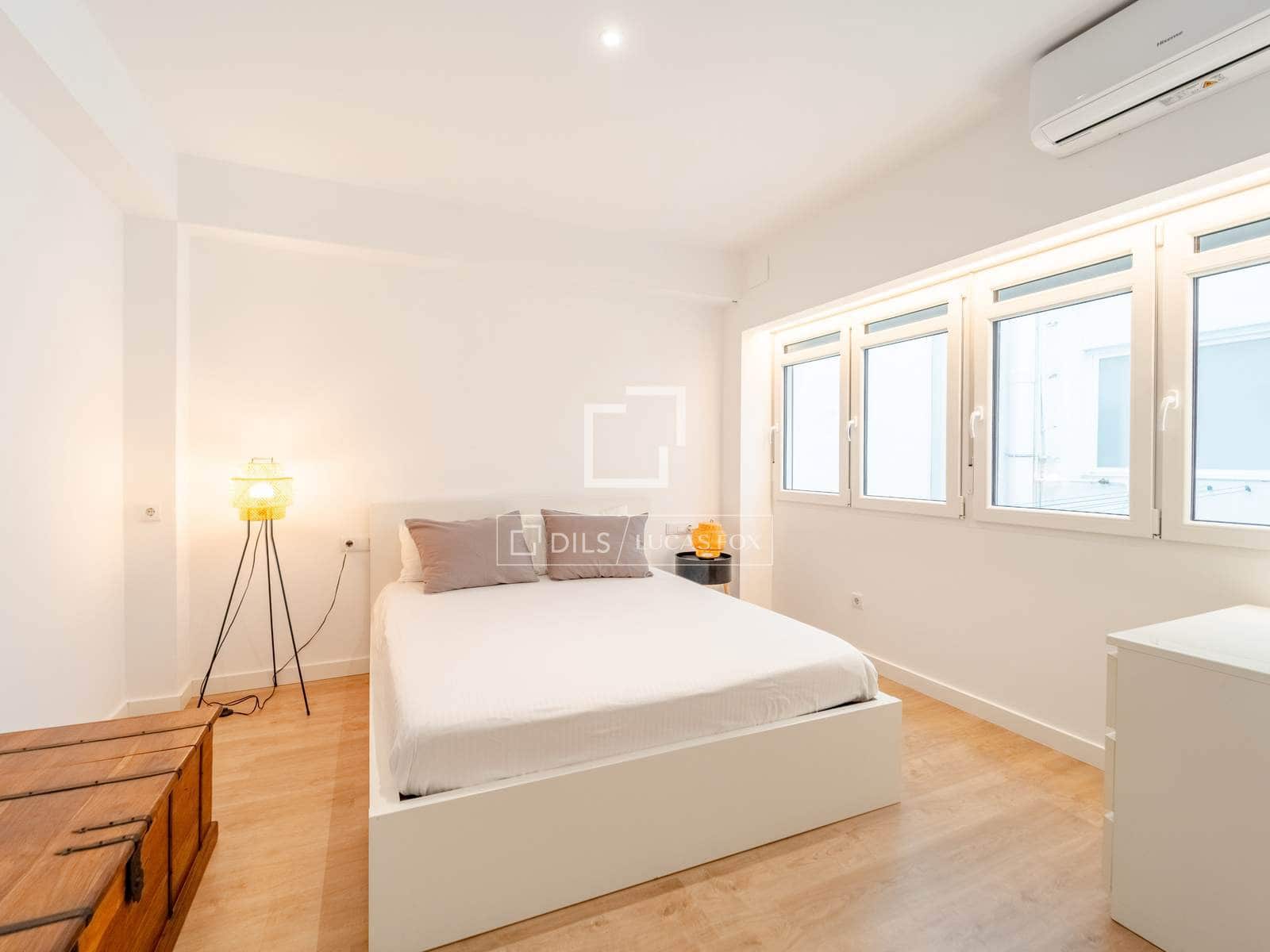 2 bedroom Apartment for rent in Valencia city - € 2,000 (Ref: 10163325)