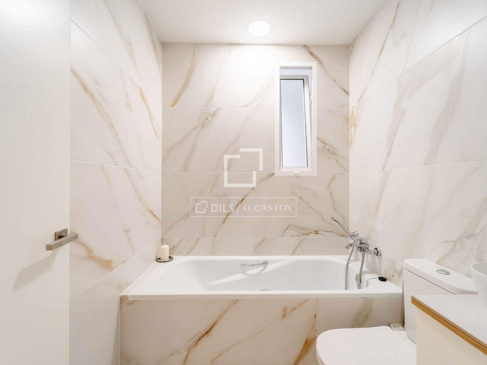 2 bedroom Apartment for rent in Valencia city - € 2,000 (Ref: 10163325)