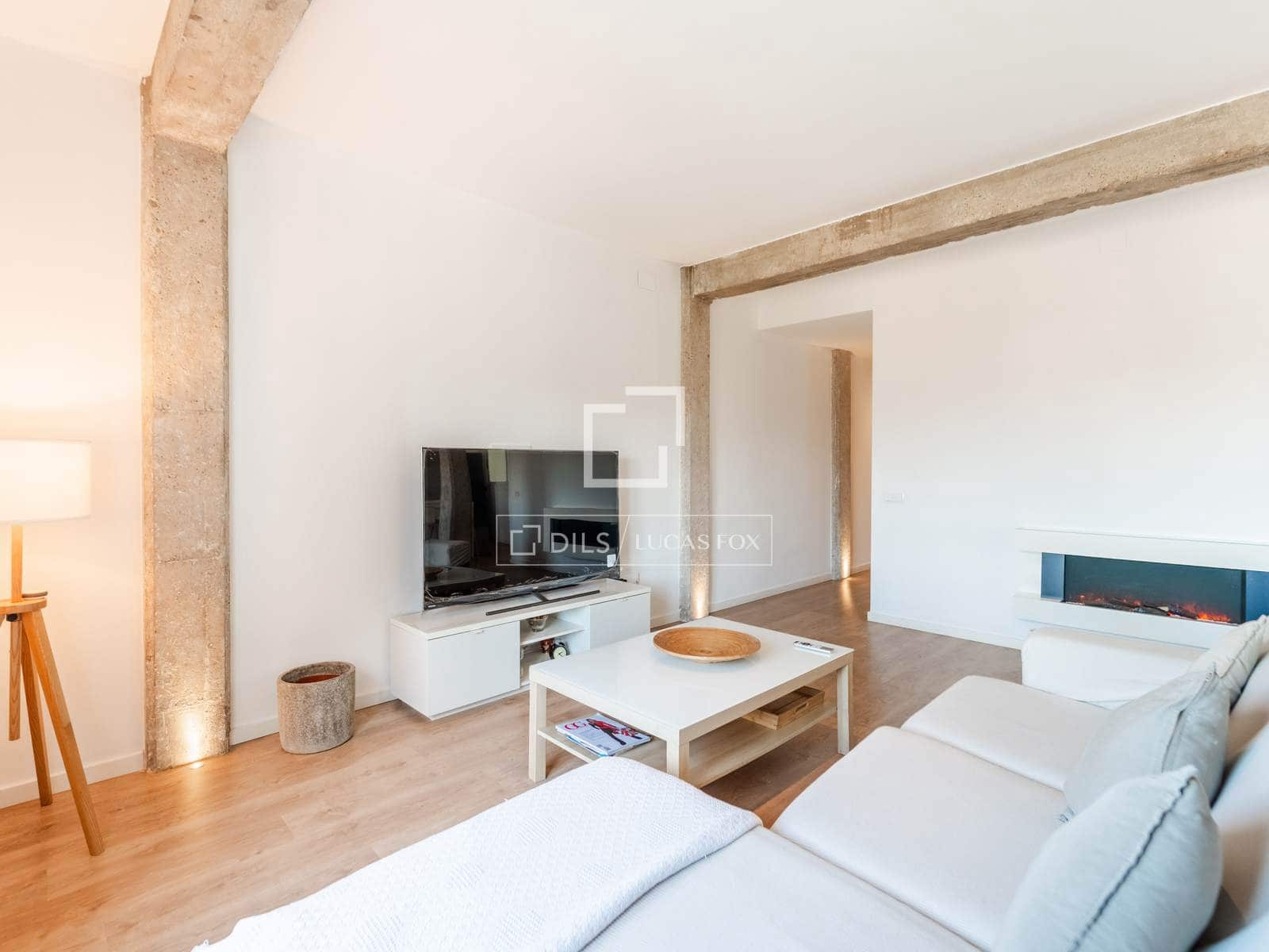 2 bedroom Apartment for rent in Valencia city - € 2,000 (Ref: 10163325)