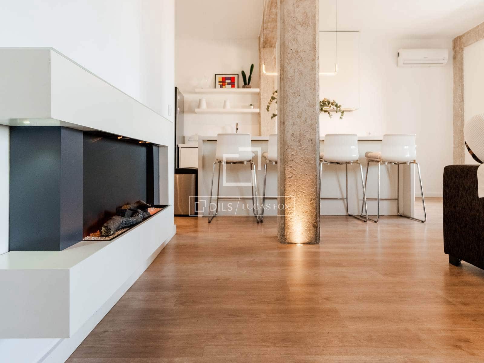 2 bedroom Apartment for rent in Valencia city - € 2,000 (Ref: 10163325)