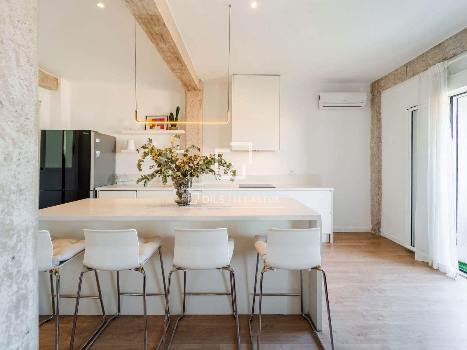 2 bedroom Apartment for rent in Valencia city - € 2,000 (Ref: 10163325)