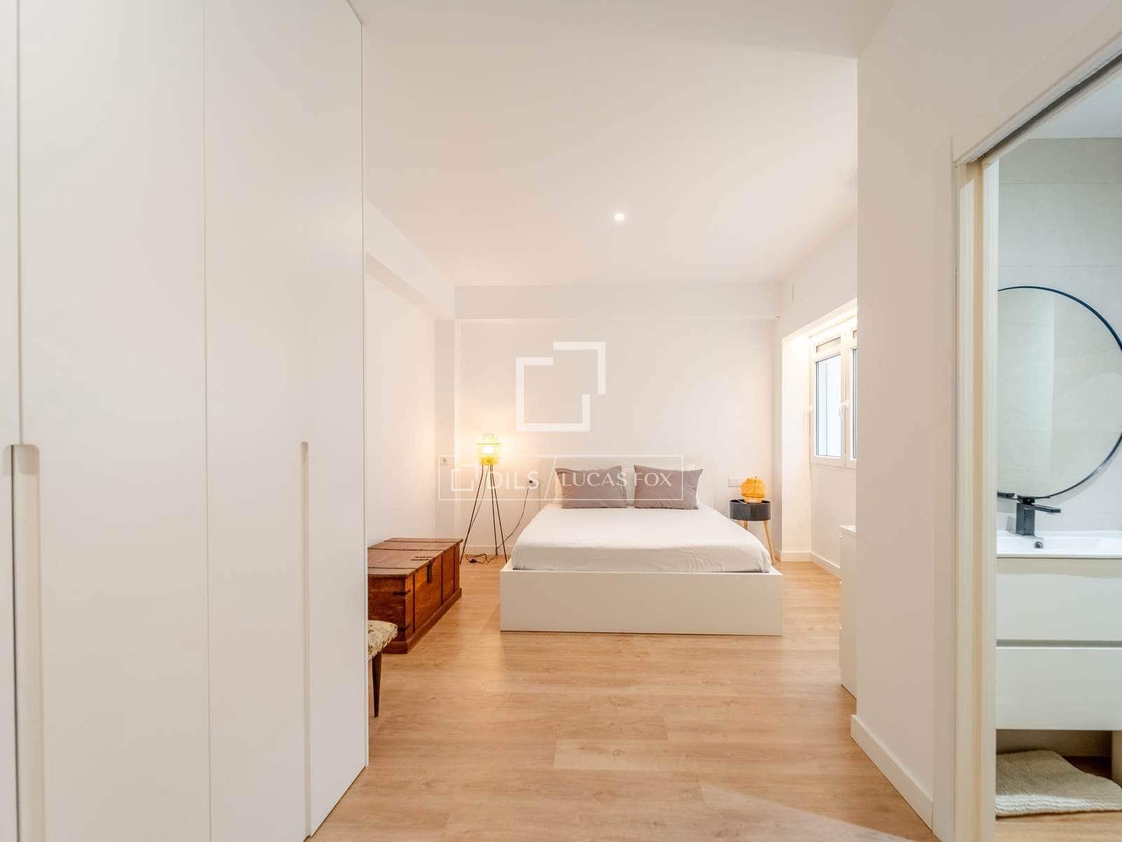 2 bedroom Apartment for rent in Valencia city - € 2,000 (Ref: 10163325)