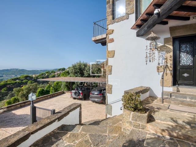 5 soverom Villa til salgs i Platja d'Aro, Castell-Platja d'Aro med svømmebasseng garasje - € 2 350 000 (Ref: 10163804)