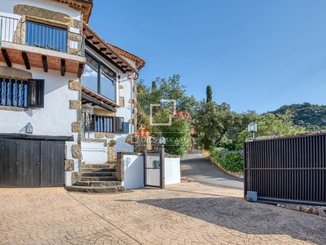 5 soverom Villa til salgs i Platja d'Aro, Castell-Platja d'Aro med svømmebasseng garasje - € 2 350 000 (Ref: 10163804)