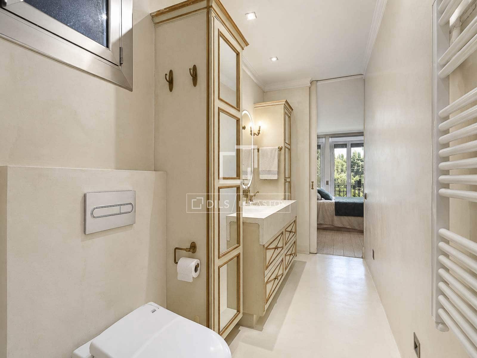 4 soveværelse Lejlighed til salg i Barcelona by - € 990.000 (Ref: 10165348)