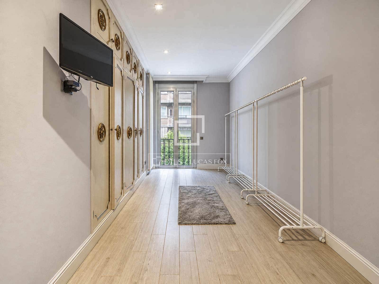 4 soveværelse Lejlighed til salg i Barcelona by - € 990.000 (Ref: 10165348)