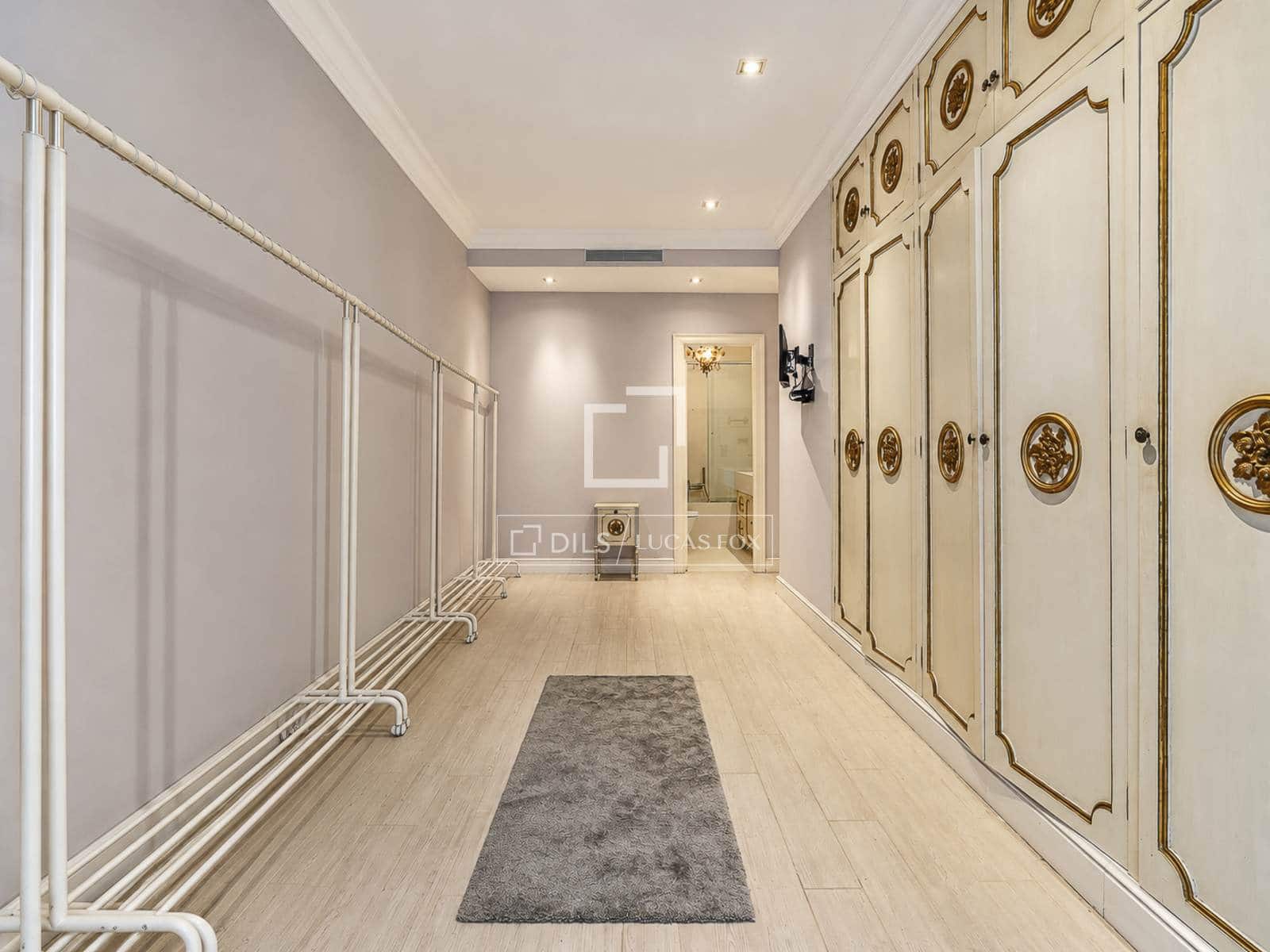4 soveværelse Lejlighed til salg i Barcelona by - € 990.000 (Ref: 10165348)