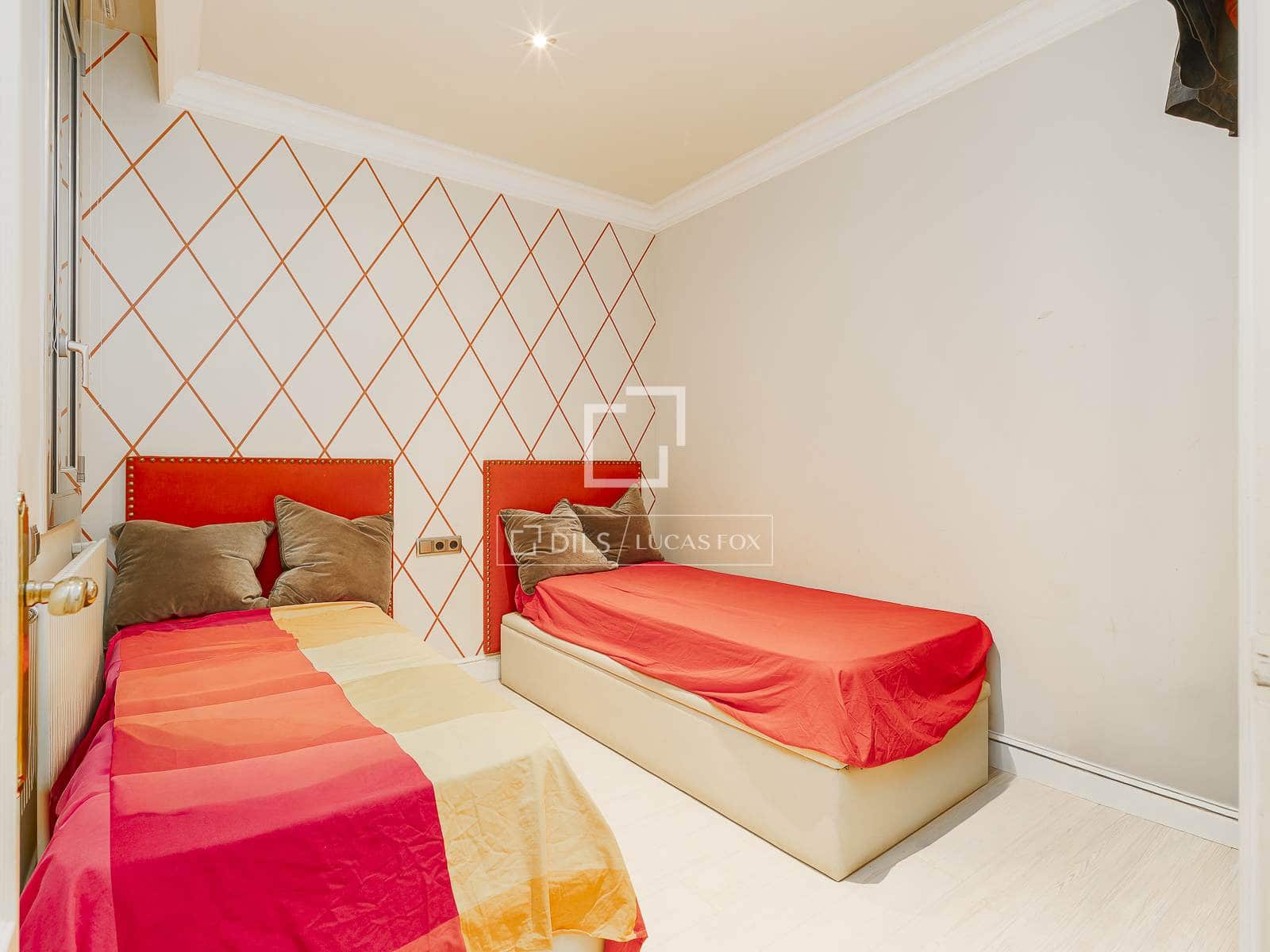 4 soveværelse Lejlighed til salg i Barcelona by - € 990.000 (Ref: 10165348)