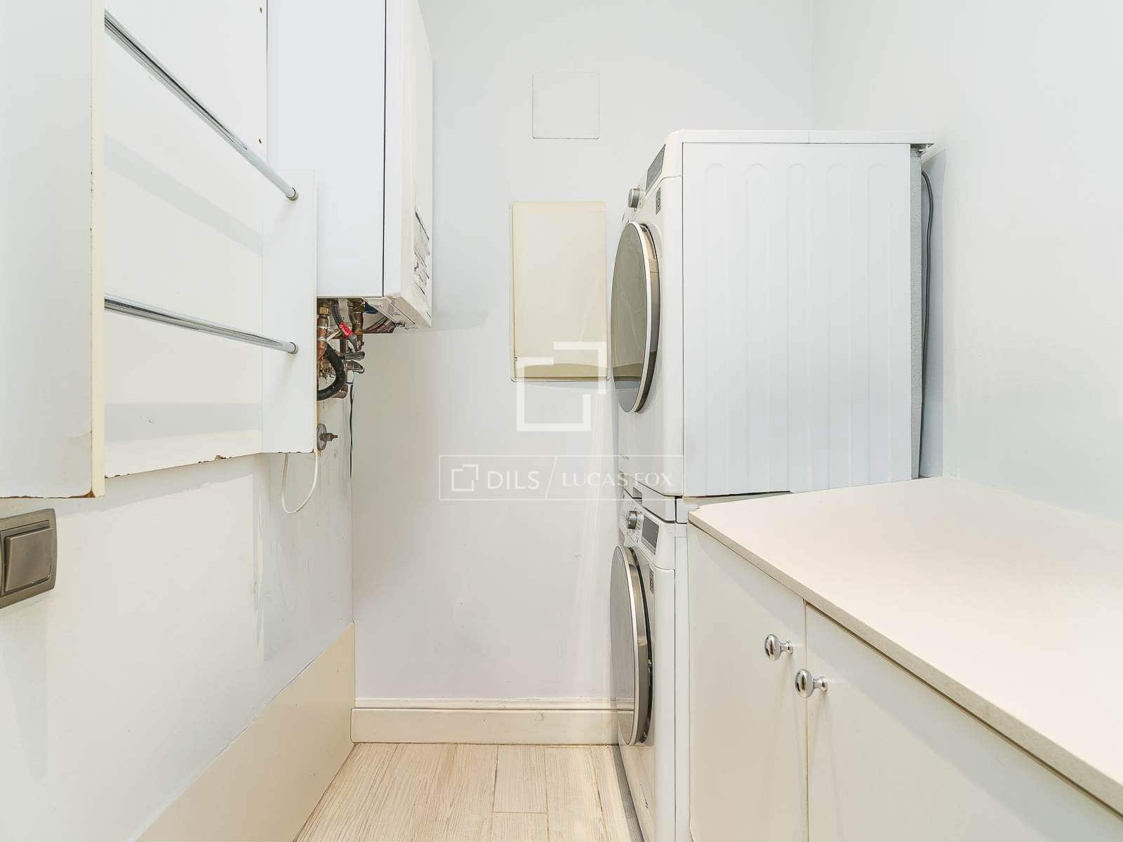 4 soveværelse Lejlighed til salg i Barcelona by - € 990.000 (Ref: 10165348)