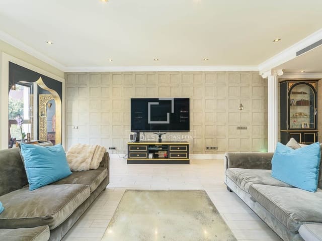 4 soveværelse Lejlighed til salg i Barcelona by - € 990.000 (Ref: 10165348)