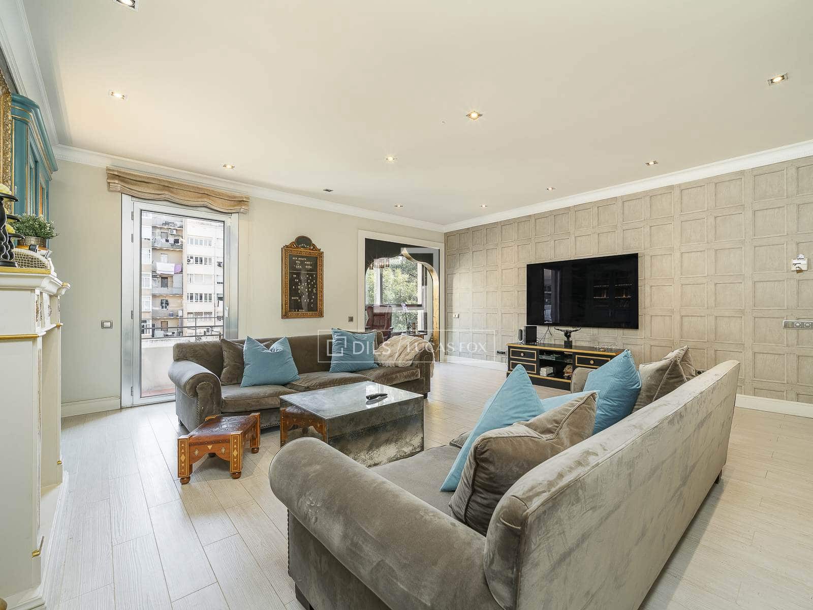 4 soveværelse Lejlighed til salg i Barcelona by - € 990.000 (Ref: 10165348)