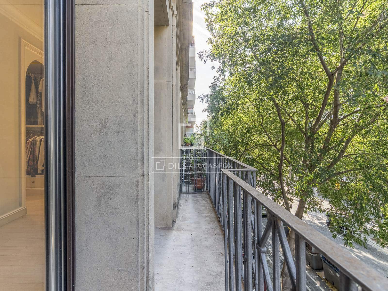 4 soveværelse Lejlighed til salg i Barcelona by - € 990.000 (Ref: 10165348)