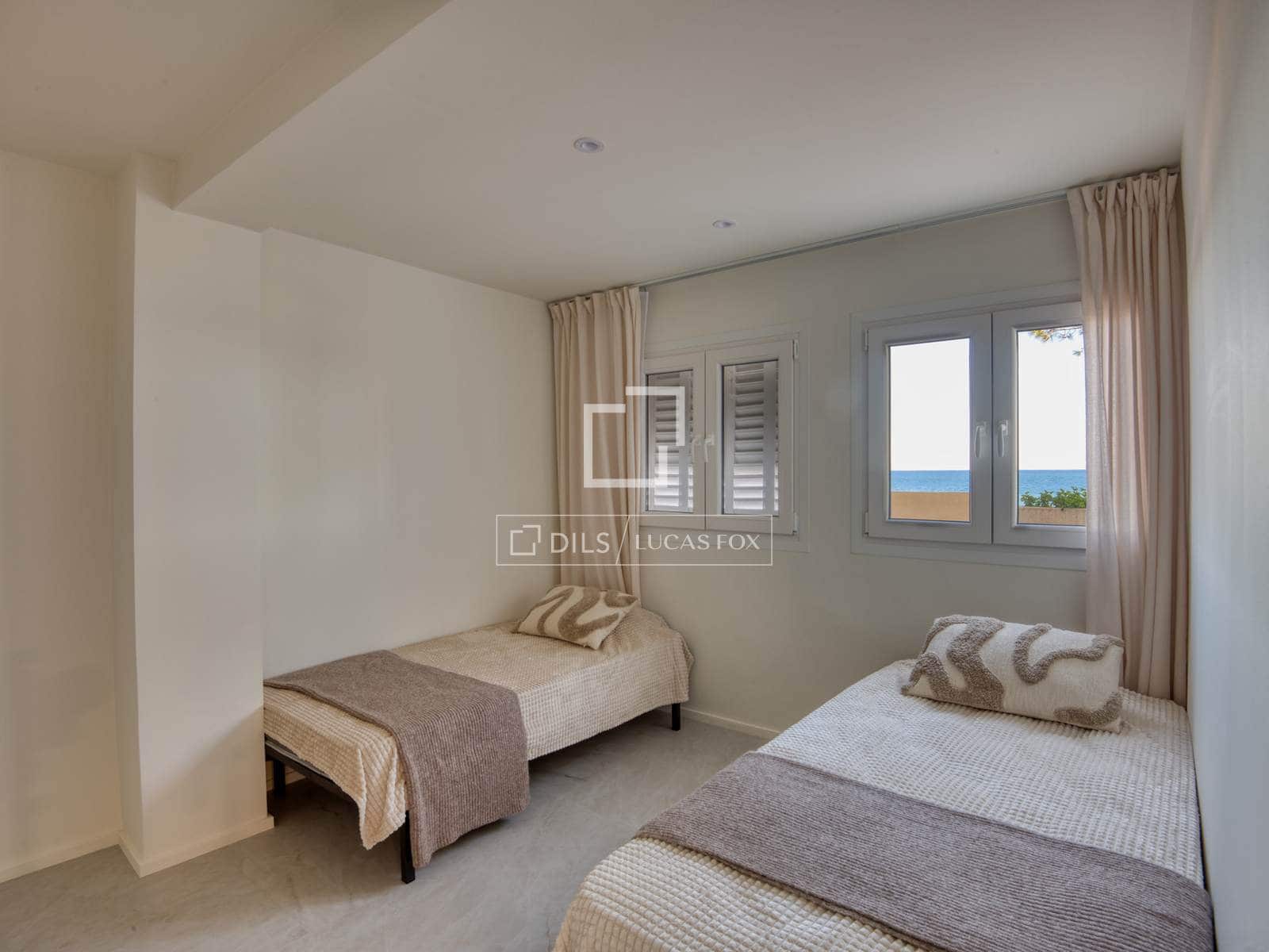 2 bedroom Apartment for sale in Platja d'Aro with garage - € 380,000 (Ref: 10165350)