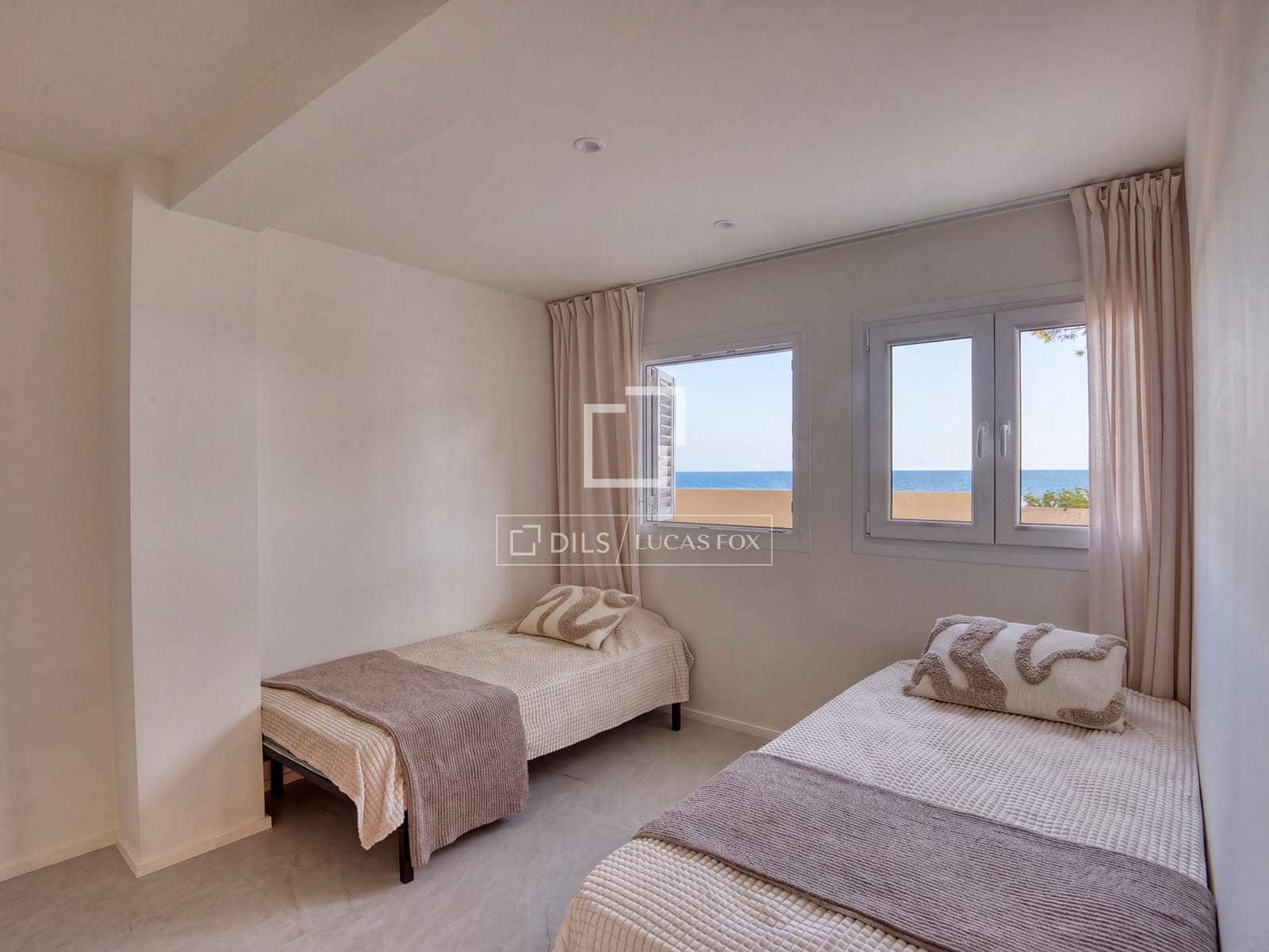 2 bedroom Apartment for sale in Platja d'Aro with garage - € 380,000 (Ref: 10165350)