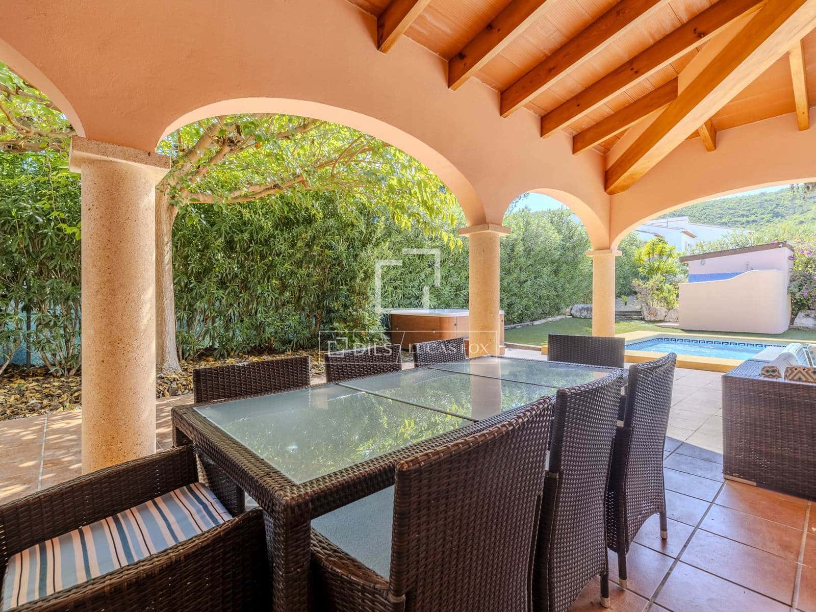 4 sypialnia Willa na sprzedaż w Javea / Xabia z basenem garażem - 849 000 € (Ref: 10165406)