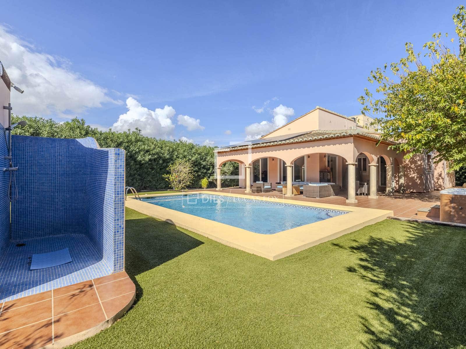 4 sypialnia Willa na sprzedaż w Javea / Xabia z basenem garażem - 849 000 € (Ref: 10165406)