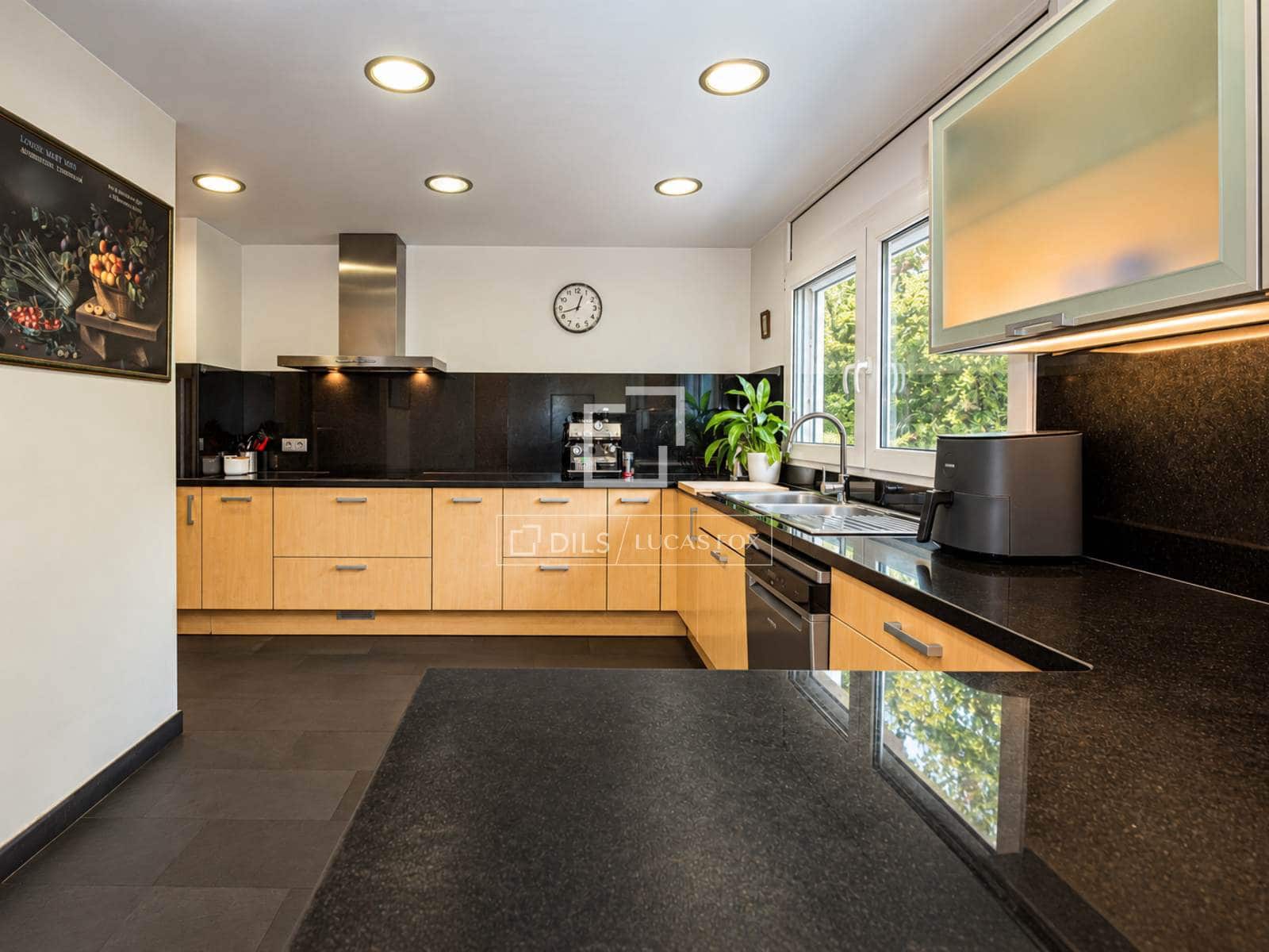 5 slaapkamer Villa te koop in Sant Cugat del Valles met zwembad garage - € 1.795.000 (Ref: 10165407)