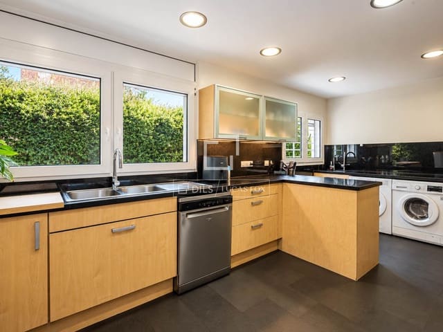 5 soverom Villa til salgs i Sant Cugat del Vallès med svømmebasseng garasje - € 1 795 000 (Ref: 10165407)