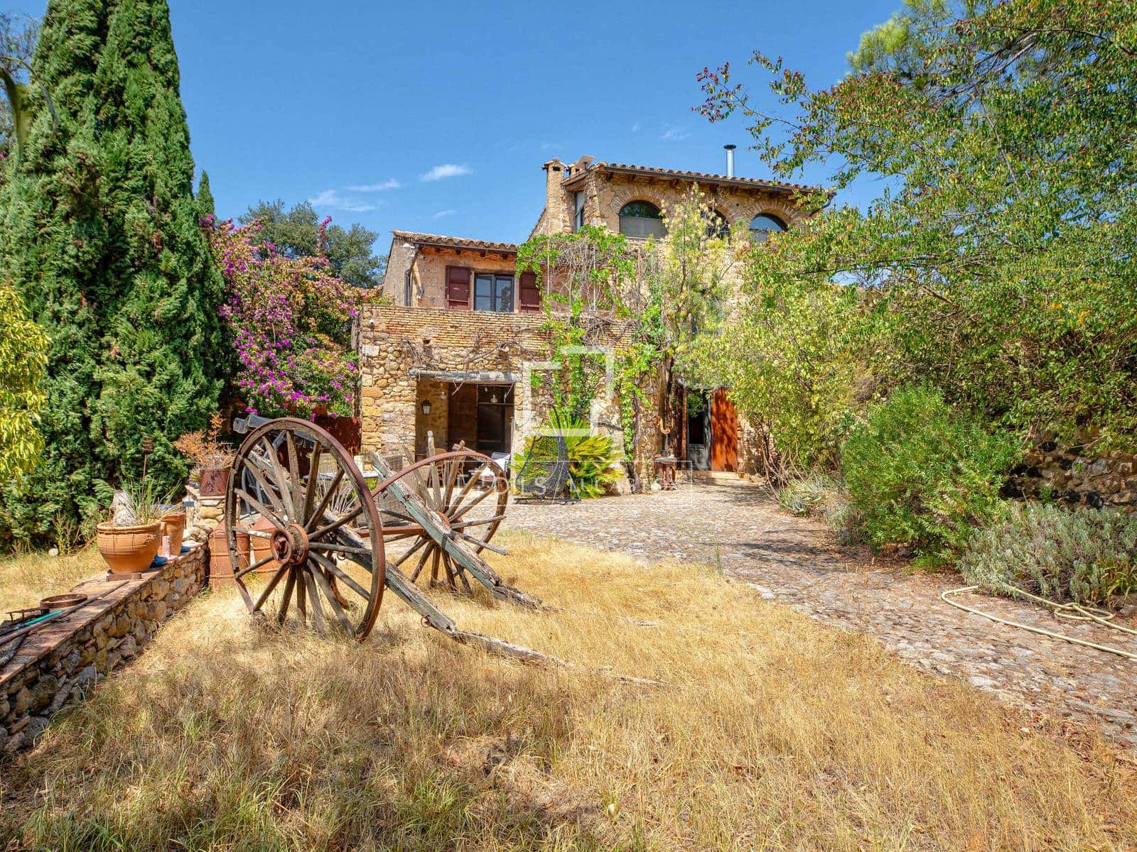 7 quarto Quinta/Casa Rural para venda em Crespia com piscina - 990 000 € (Ref: 10165408)