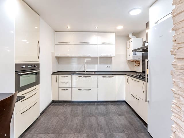 4 quarto Apartamento para venda em Sitges com piscina garagem - 625 000 € (Ref: 10165409)
