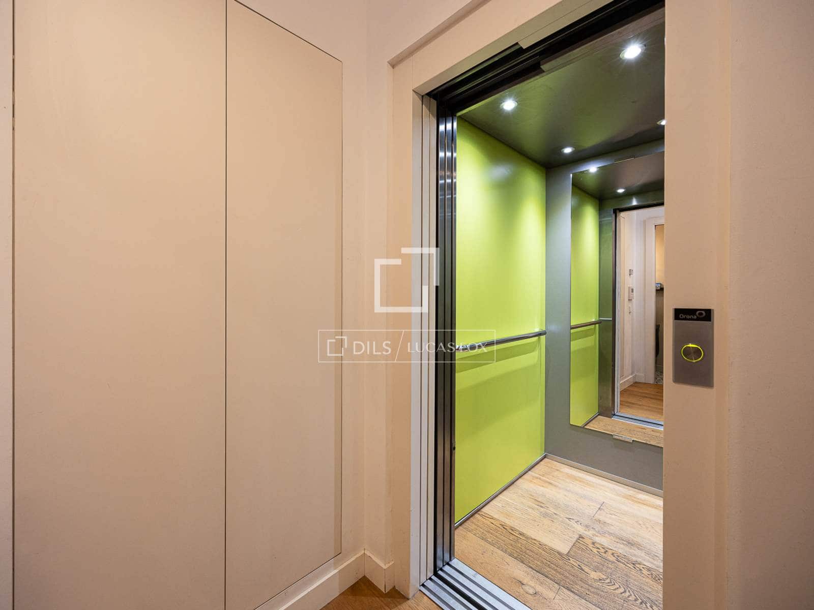 4 soverom Villa til salgs i Barcelona by med svømmebasseng garasje - € 2 490 000 (Ref: 10165527)